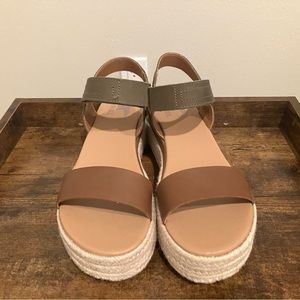 Sorel Cameron Sandals